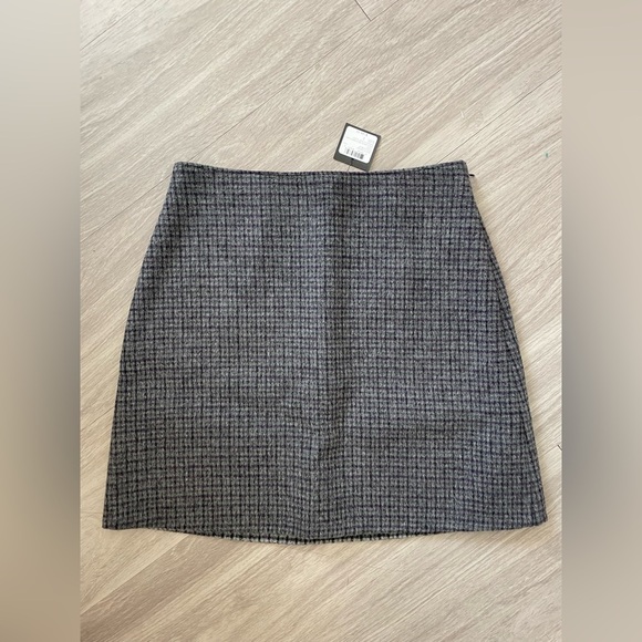 NWT Club Monaco purple and grey plaid mini skirt - Picture 1 of 4